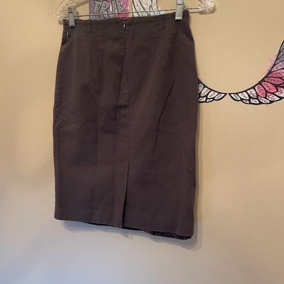 Women's Van Heusen Stretch Skirt - Picture 2 of 3